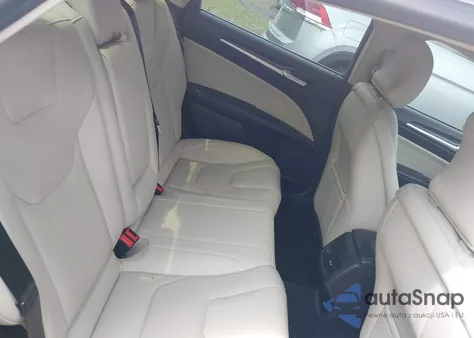 2018 Ford Fusion Energi Titanium z USA, uszkodzony, nr VIN 3FA6P0SU1JR223645